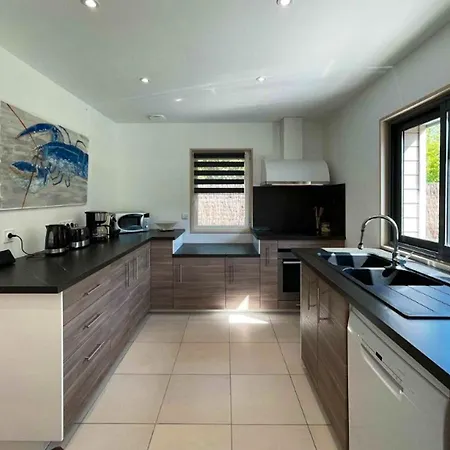 Maison Charmante A Avec Terrasse Feriehus